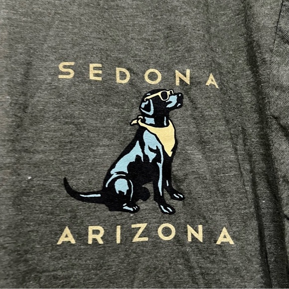 Women’s Medium Green Sedona Arizona Dog Graphic Short Sleeve Shirt O1 - Picture 3 of 4
